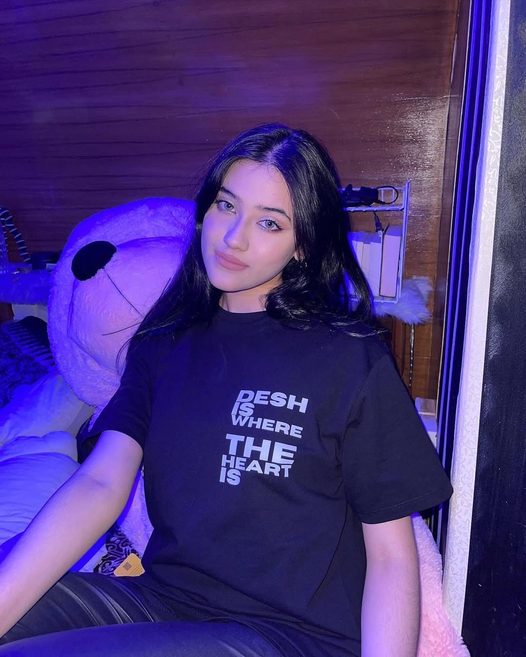 Desh Tee